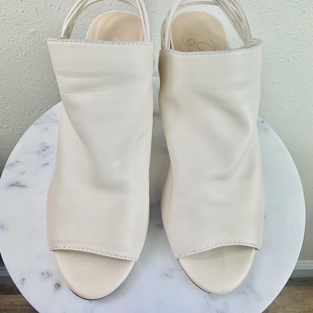 Fergie Luna Peep Toe Slingback